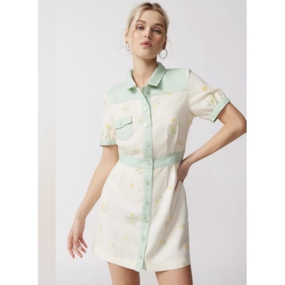 Urban Outfitters Women's Medium Retro Cream Mint Floral Button Up Aline Dress